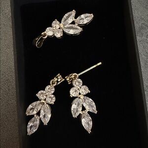 Elegant Gold Leaf Drop Earrings with matching pendant